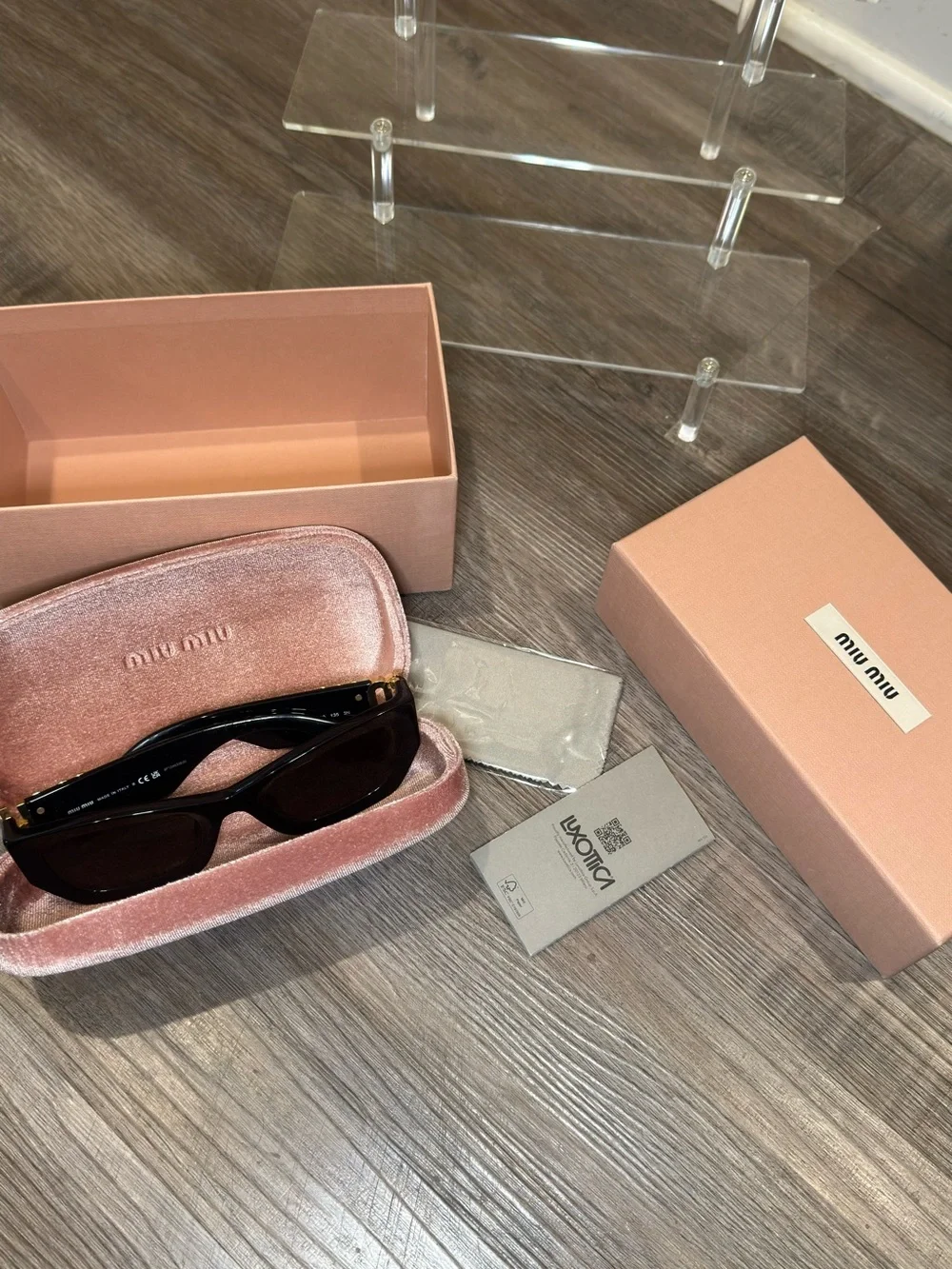 Miu Miu Logo Glimpse Rectangular Sunglasses SMU 09W